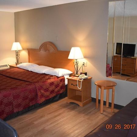 Mho Hotel Бордентаун Экстерьер фото